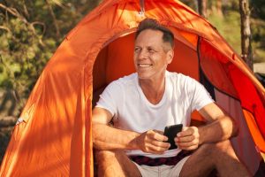 7 Reasons to Turn Off Your Phone When Camping